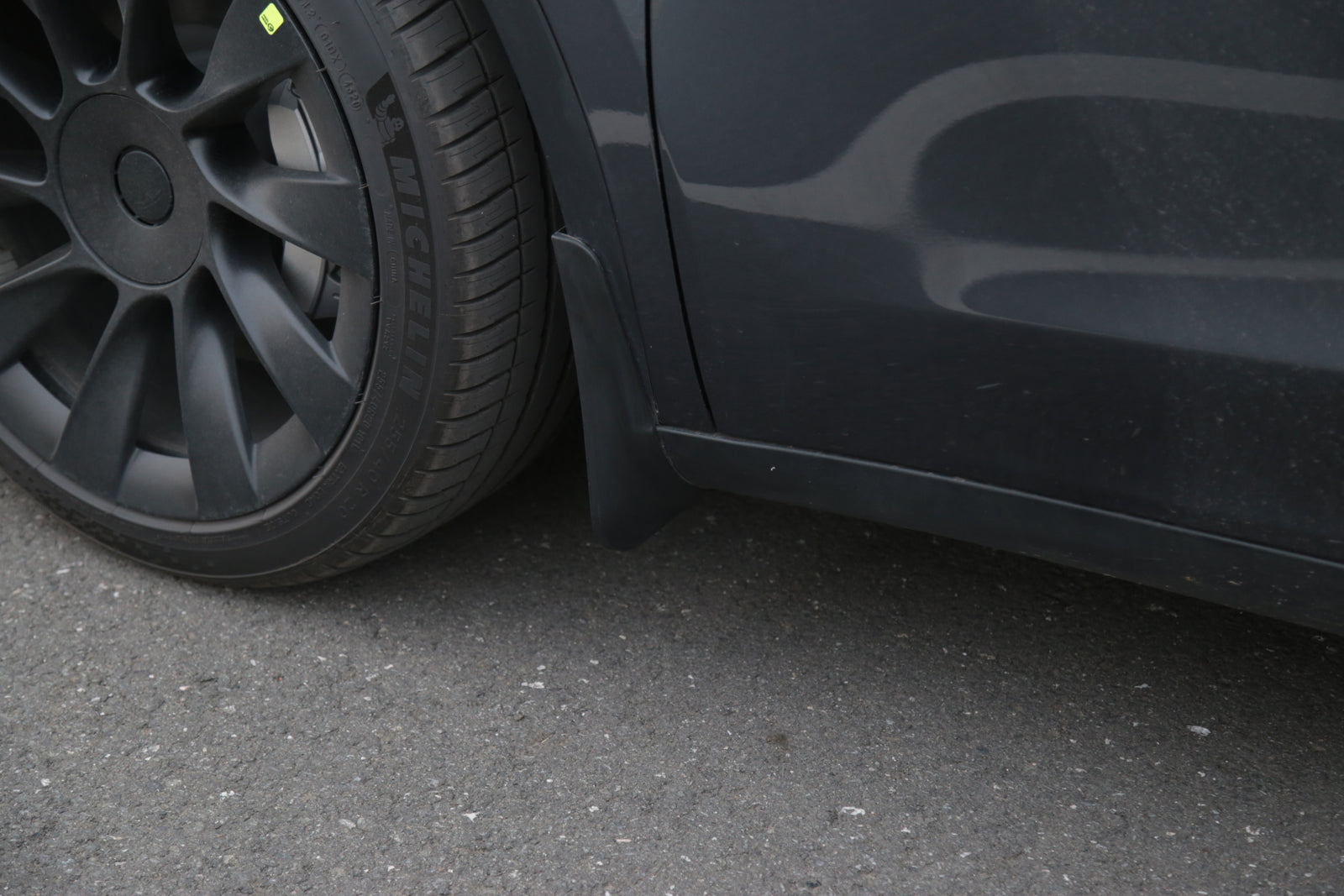 Mud Flaps / Mud Guards for Tesla Model Y (Front & Rear, Set of 4)